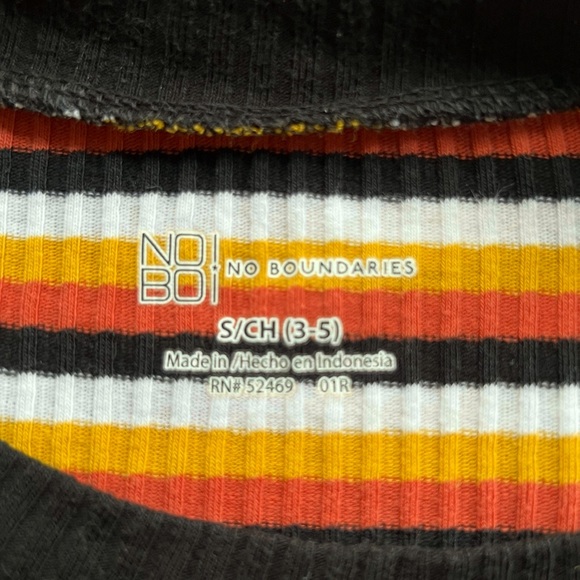 No Boundaries Crewneck Striped and Fitted Short Sleeve Top - Picture 3 of 5